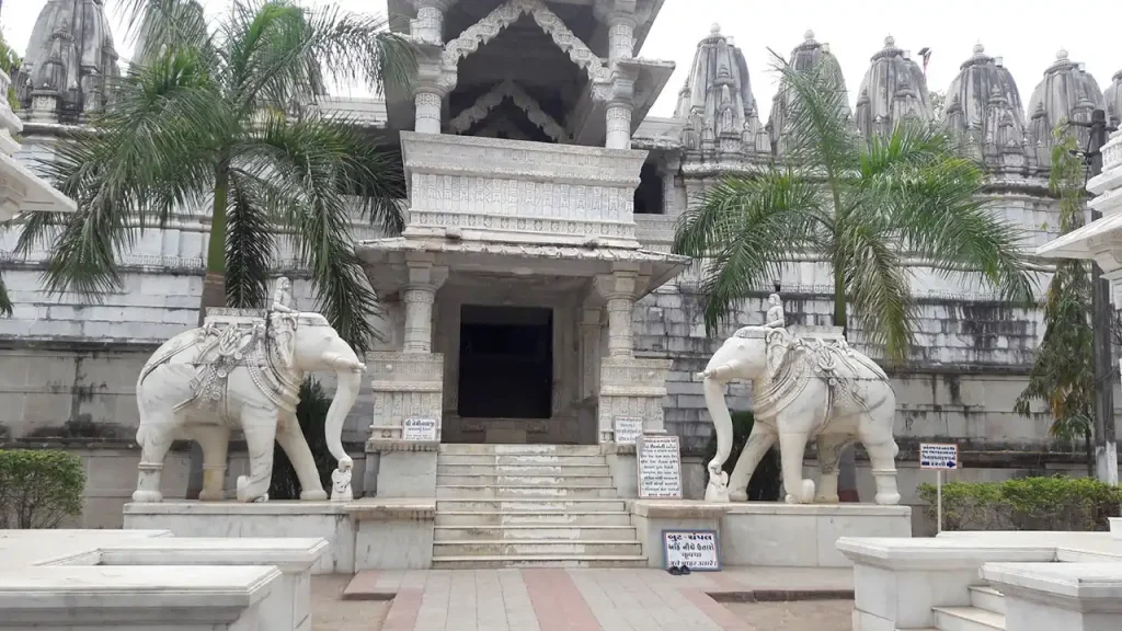 kumbharia jain temples 2